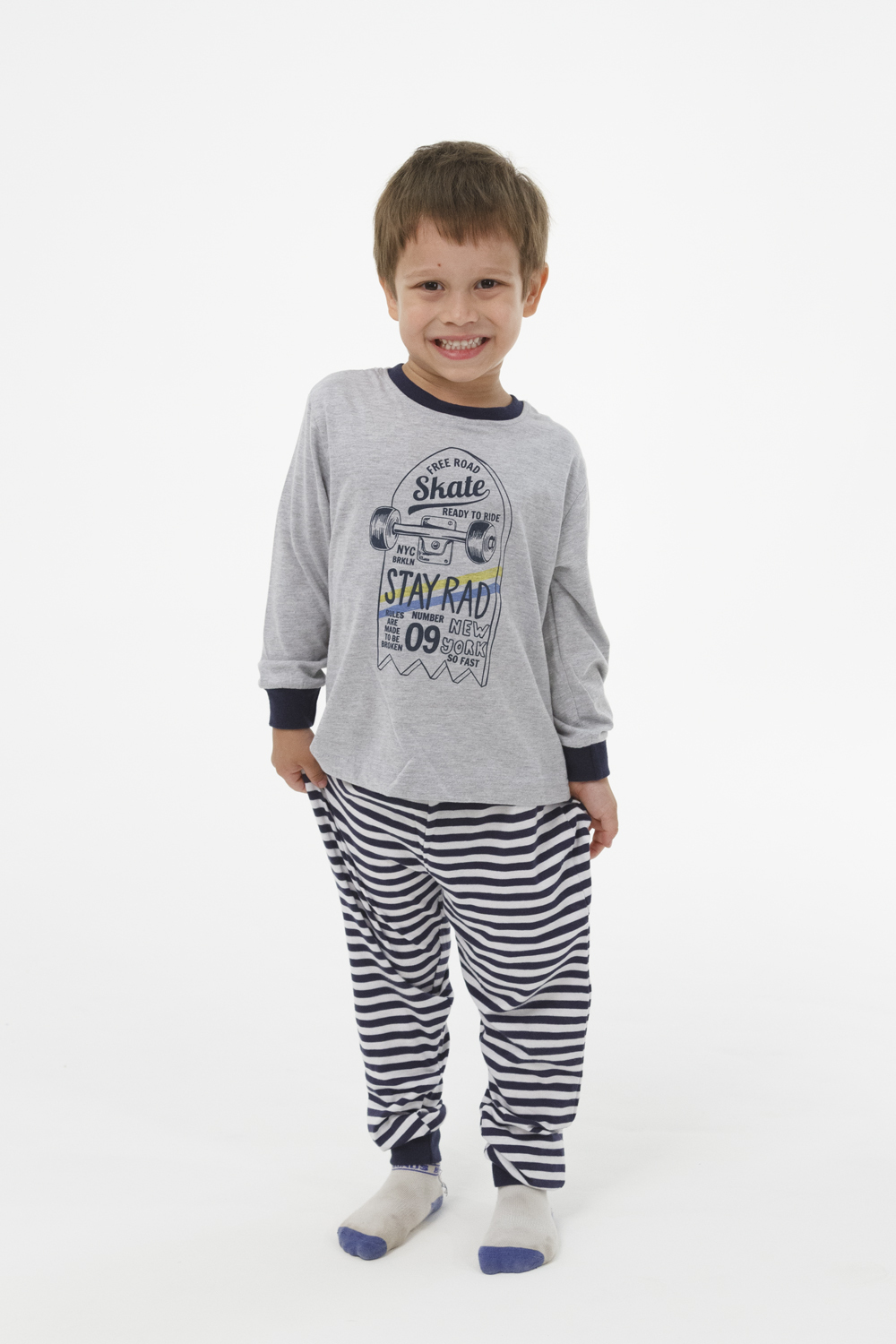 Boys Sizes 3-7 Grey Skateboard Long Set PJS Pyjamas (2622)