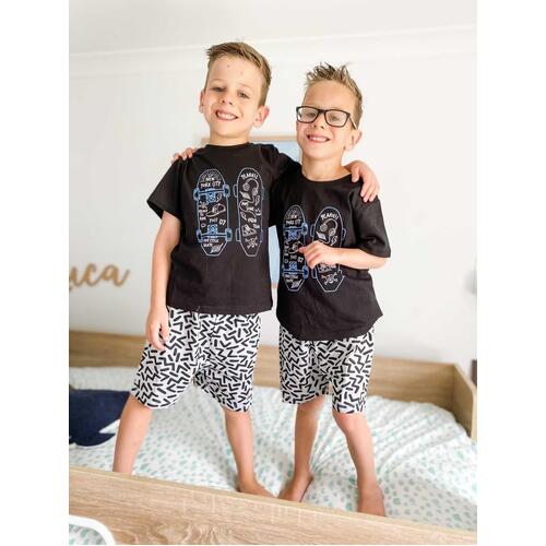 Boys PJs Sizes 3-7 Summer Short Sleeve Pyjamas Black Skateboard 